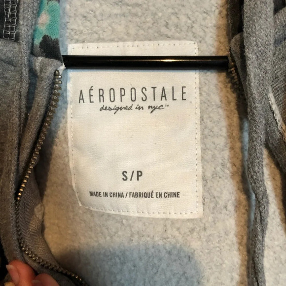 Aeropostale Grey Floral Zip Hoodie Women’s Small - Picture 2 of 3
